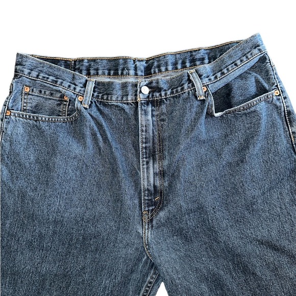 LEVI’S Men’s 550 Jeans Size 42X32 - Picture 2 of 4